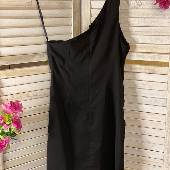 Black One Shoulder Party Mini Dress - Picture 8 of 10